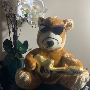Mr. Cool Teddy guitarist